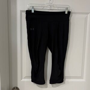 Under Armour  Black Leggings capri size medium
